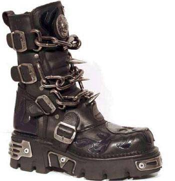 les bottes des sataniques